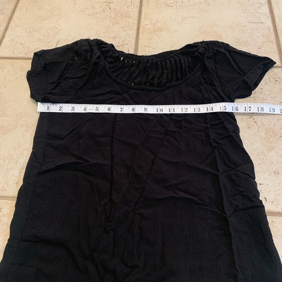 Maurices Black Cut-Out Detail Short Sleeve Top, Size XS - Picture 4 of 7